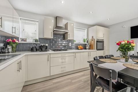 4 bedroom detached house for sale, Ffordd Hann, Pontyclun CF72