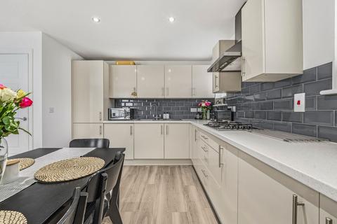 4 bedroom detached house for sale, Ffordd Hann, Pontyclun CF72