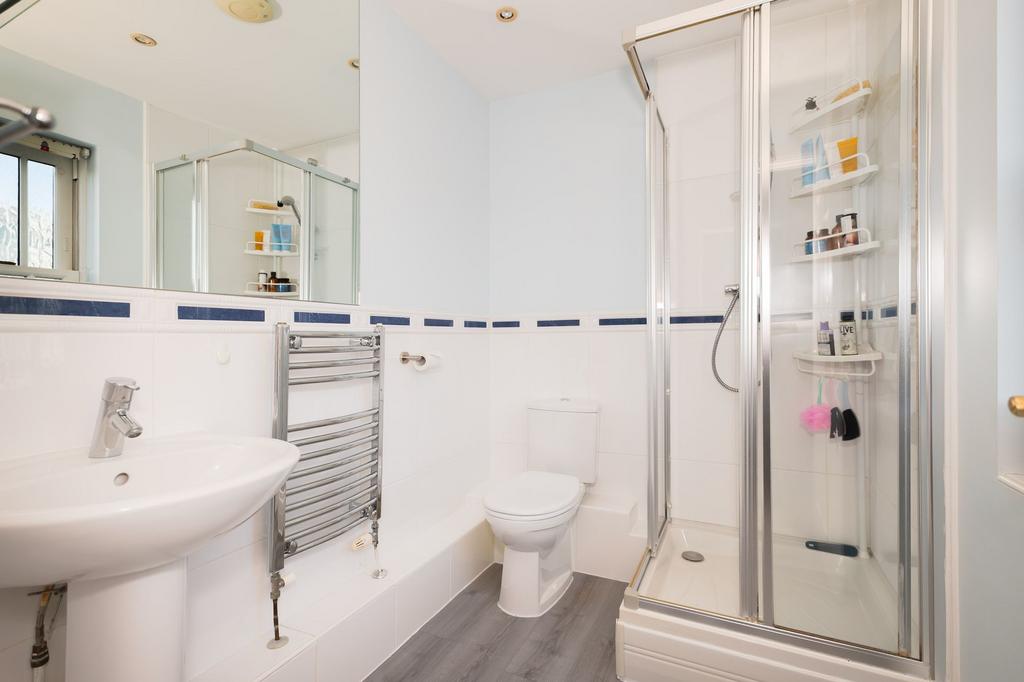 En-Suite to main bedroom