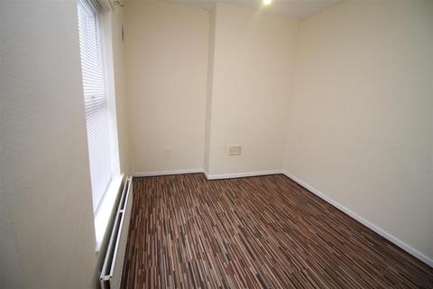 2 bedroom house to rent, Wheler Street, Manchester M11