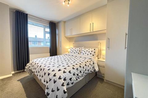 2 bedroom end of terrace house for sale, Henbury Road, Handforth, Wilmslow