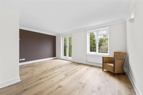 4 bedroom house to rent, Southridge Place, London