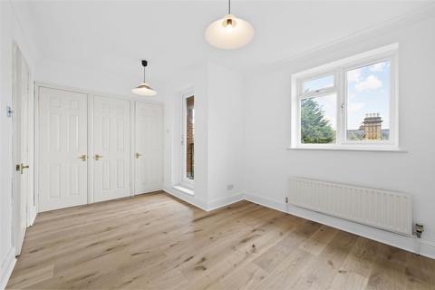 4 bedroom semi-detached house to rent, Southridge Place, Wimbledon, SW20