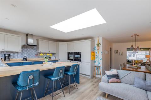 3 bedroom terraced house for sale, Farm drive, Cardiff CF23