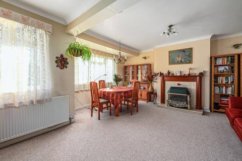 2 bedroom maisonette for sale, Penton Road, Surrey TW18