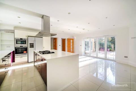 5 bedroom detached house to rent, Callow Hill, Virginia Water, Surrey, GU25