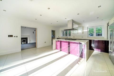 5 bedroom detached house to rent, Callow Hill, Virginia Water, Surrey, GU25