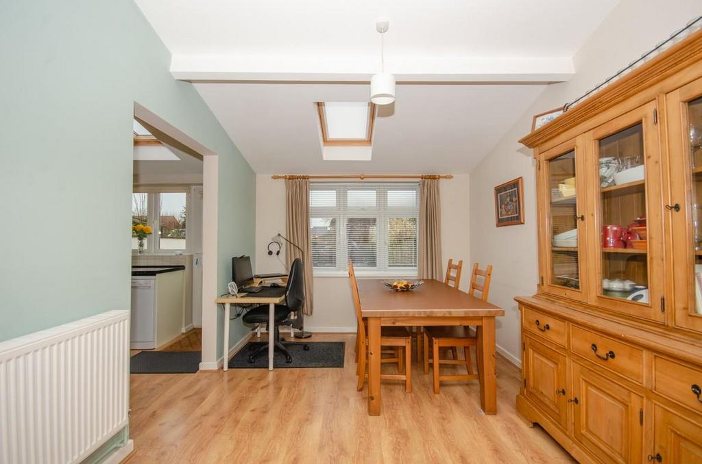 Dining room.jpg