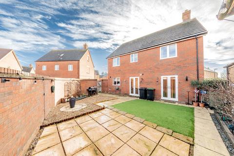 4 bedroom detached house for sale, Thillans, Bedford MK43