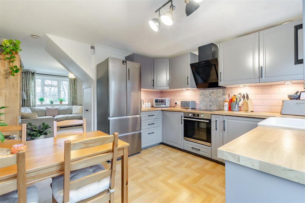 8676004-interior04.jpg