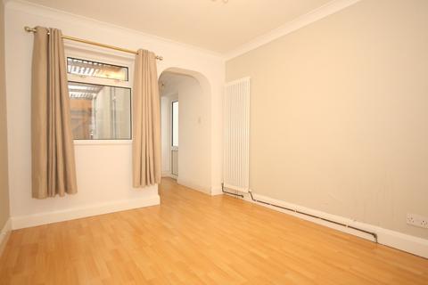 3 bedroom semi-detached house to rent, Addlestone KT15