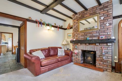 2 bedroom end of terrace house for sale, Strutt Road, Burbage, LE10