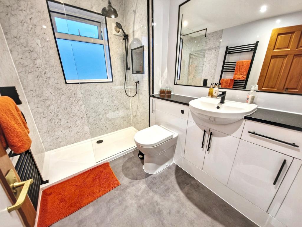 Annex Shower Room
