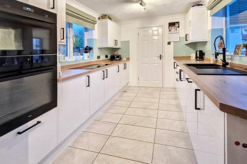 6 bedroom detached bungalow for sale, Starcross, Exeter EX6