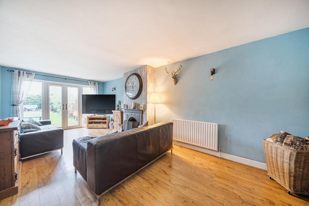 Sitting/Dining Room