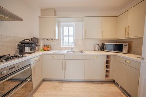 2 bedroom apartment for sale, Middle Village, Haywards Heath, RH16