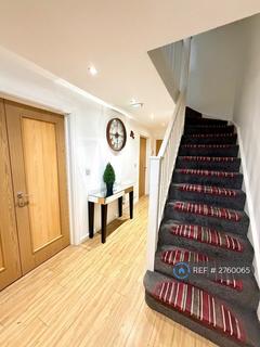 6 bedroom detached house to rent, Trafalgar Drive, Milton Keynes, MK10