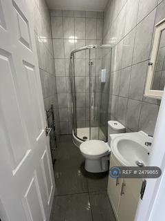 Studio to rent, Beresford Road, London, N8