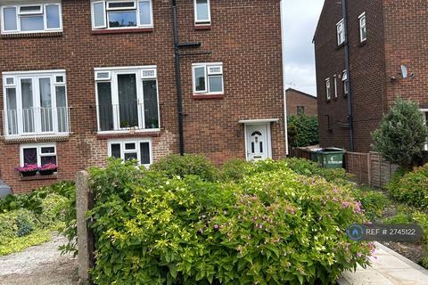 1 bedroom in a house share to rent, Sutherland Road, Belvedere, DA17