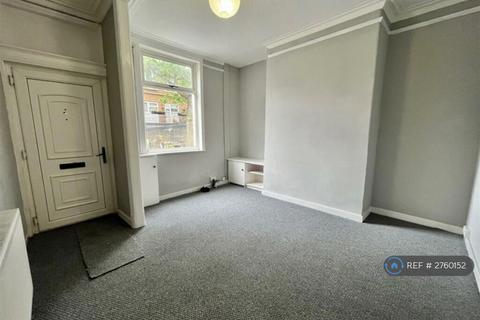 3 bedroom end of terrace house to rent, Hill Street, Dukinfield, SK16