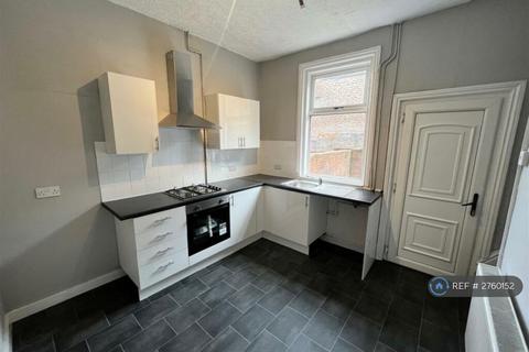 3 bedroom end of terrace house to rent, Hill Street, Dukinfield, SK16