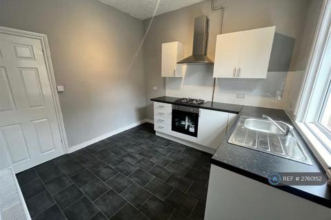 3 bedroom end of terrace house to rent, Hill Street, Dukinfield, SK16