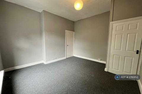 3 bedroom end of terrace house to rent, Hill Street, Dukinfield, SK16