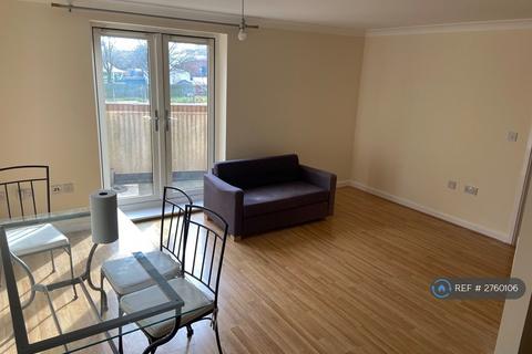 1 bedroom flat to rent, Macmillan Court, Greenford, UB6