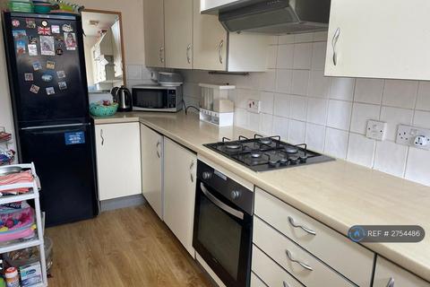 2 bedroom flat to rent, Orchid Gardens, Hounslow, TW3