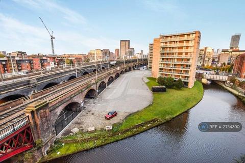 2 bedroom flat to rent, Mere House, Manchester, M15