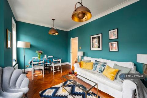 2 bedroom maisonette to rent, Amesbury Avenue, London, SW2