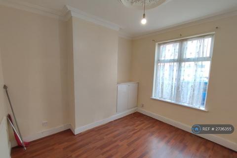 3 bedroom terraced house to rent, Diseworth Street, Leicester, LE2