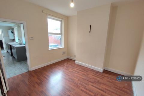 3 bedroom terraced house to rent, Diseworth Street, Leicester, LE2