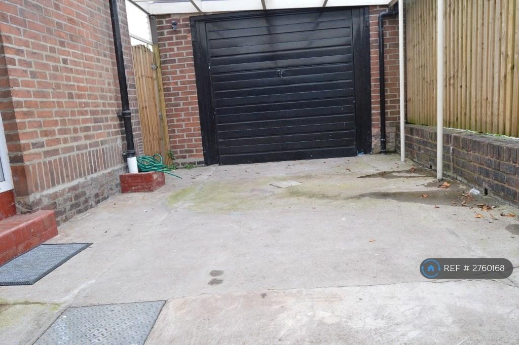 Under Cover Carport/Yard