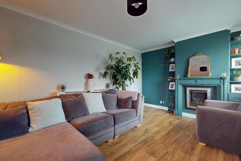 3 bedroom semi-detached house for sale, Frensham Drive, Milton Keynes MK2