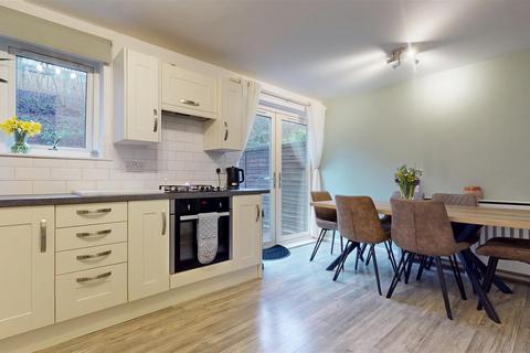 undefined, Frensham Drive, Milton Keynes MK2