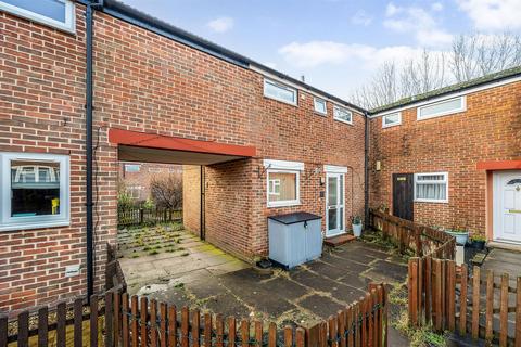 Avon Court, Andover