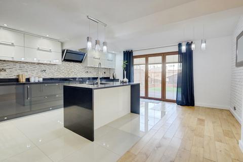 undefined, Rokells, Basildon, SS14