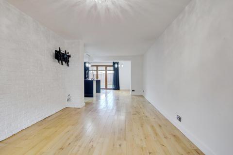 3 bedroom terraced house for sale, Rokells, Basildon, SS14