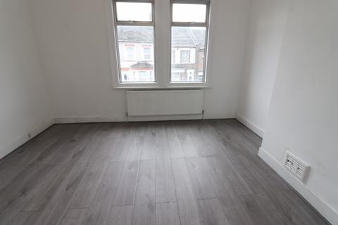 2 bedroom terraced house to rent, Luton LU1