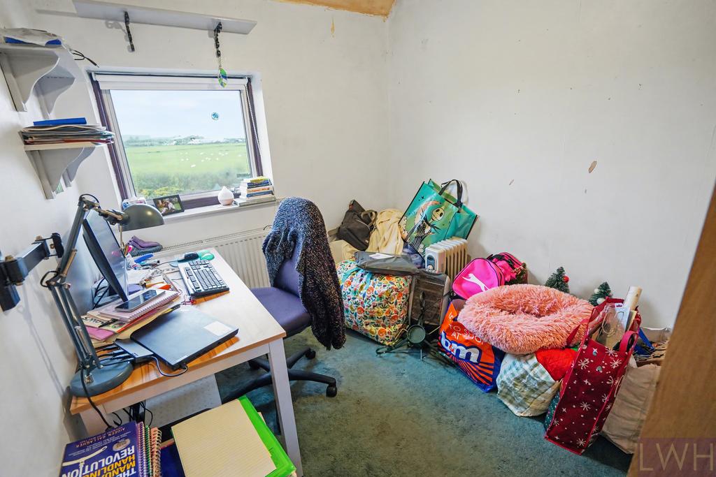 Rear Bedroom (3)