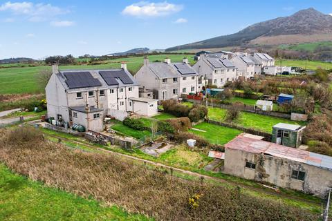 undefined, Mor Awelon - 10 Cae'r Llwyn, Dinas