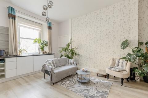 3 bedroom flat for sale, 21/1 Henderson Row,  Stockbridge, Edinburgh, EH3 5DH