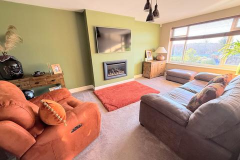 2 bedroom semi-detached bungalow for sale, Heathmoor Park Road, Halifax HX2