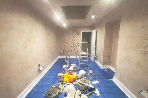 3 bedroom flat to rent, The Mews, Turnpike Lane
