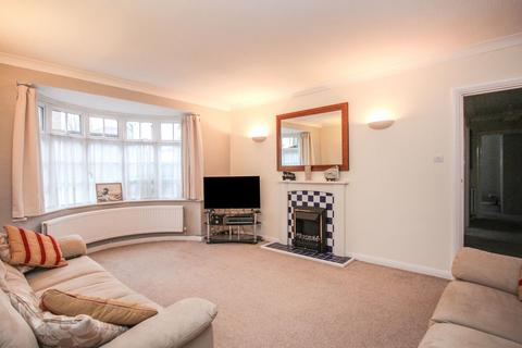 2 bedroom flat for sale, West Street, Epsom KT17