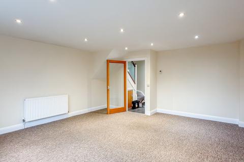 3 bedroom detached house to rent, Parkstone
