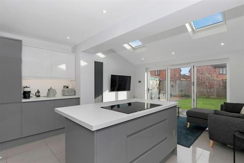 3 bedroom semi-detached house for sale, Boursland Close, Bristol BS32