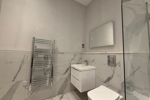 2 bedroom ground floor flat to rent, Castlebar Road, London W5