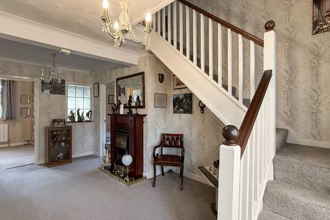 3 bedroom detached house for sale, Balmoral Road, Trowbridge